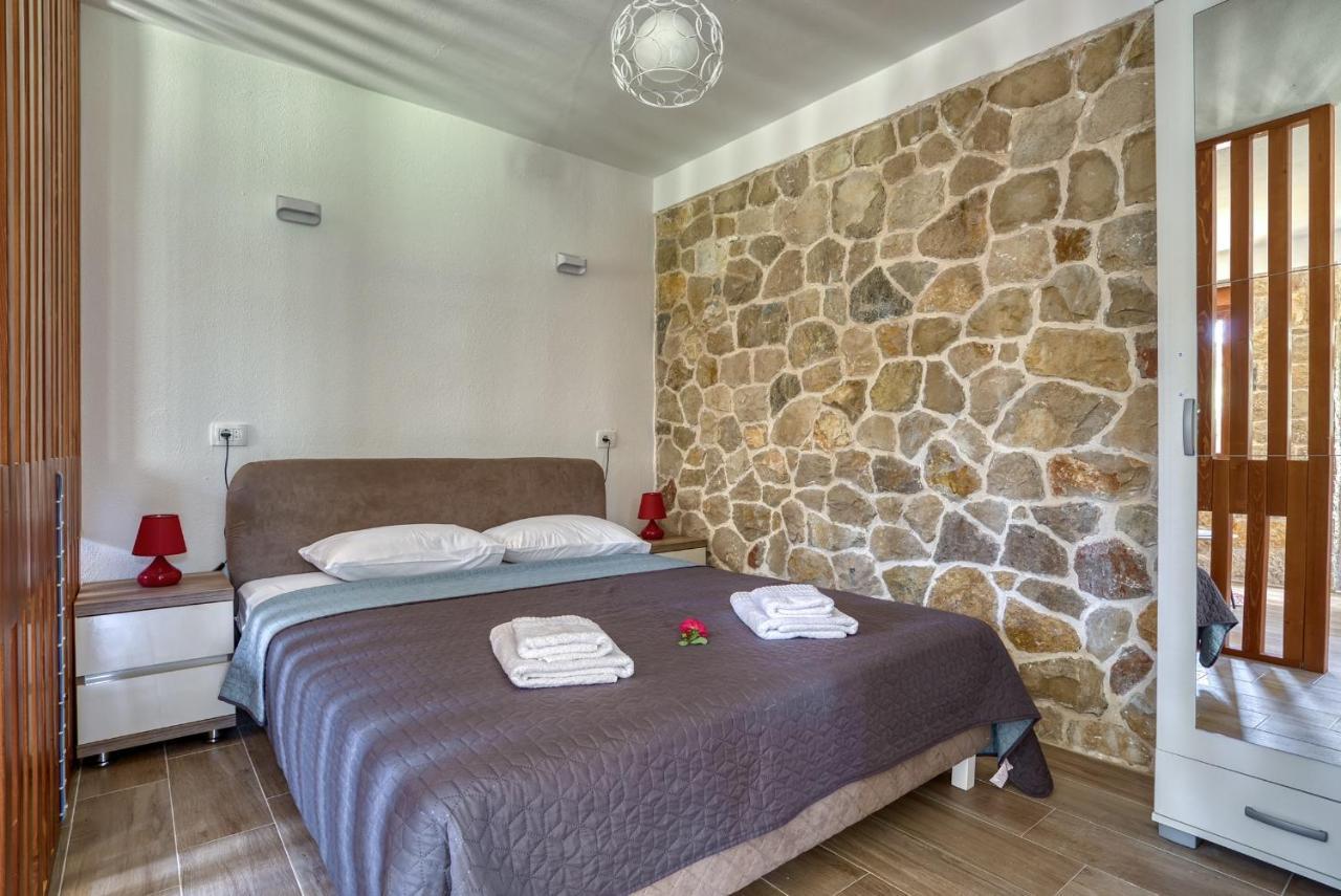 Appartement Stonehouse In Olives à Ulcinj Extérieur photo